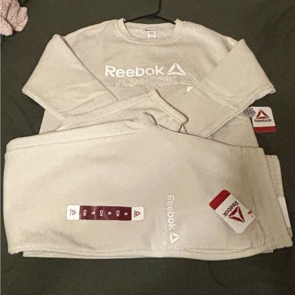 NWT Reebok Sweatsuit Set | Bone - Picture 1 of 8